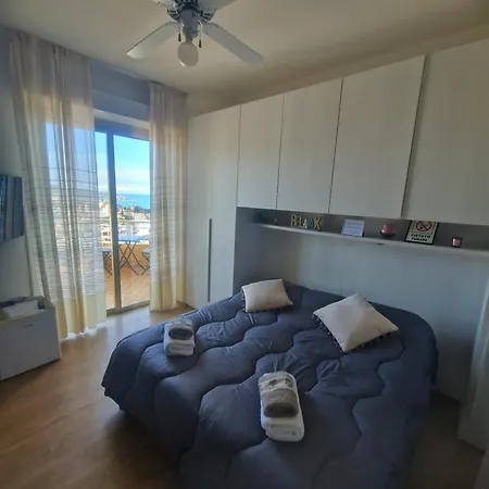 Il Paradiso Del Relax Private With Bathroom Parking San Remo